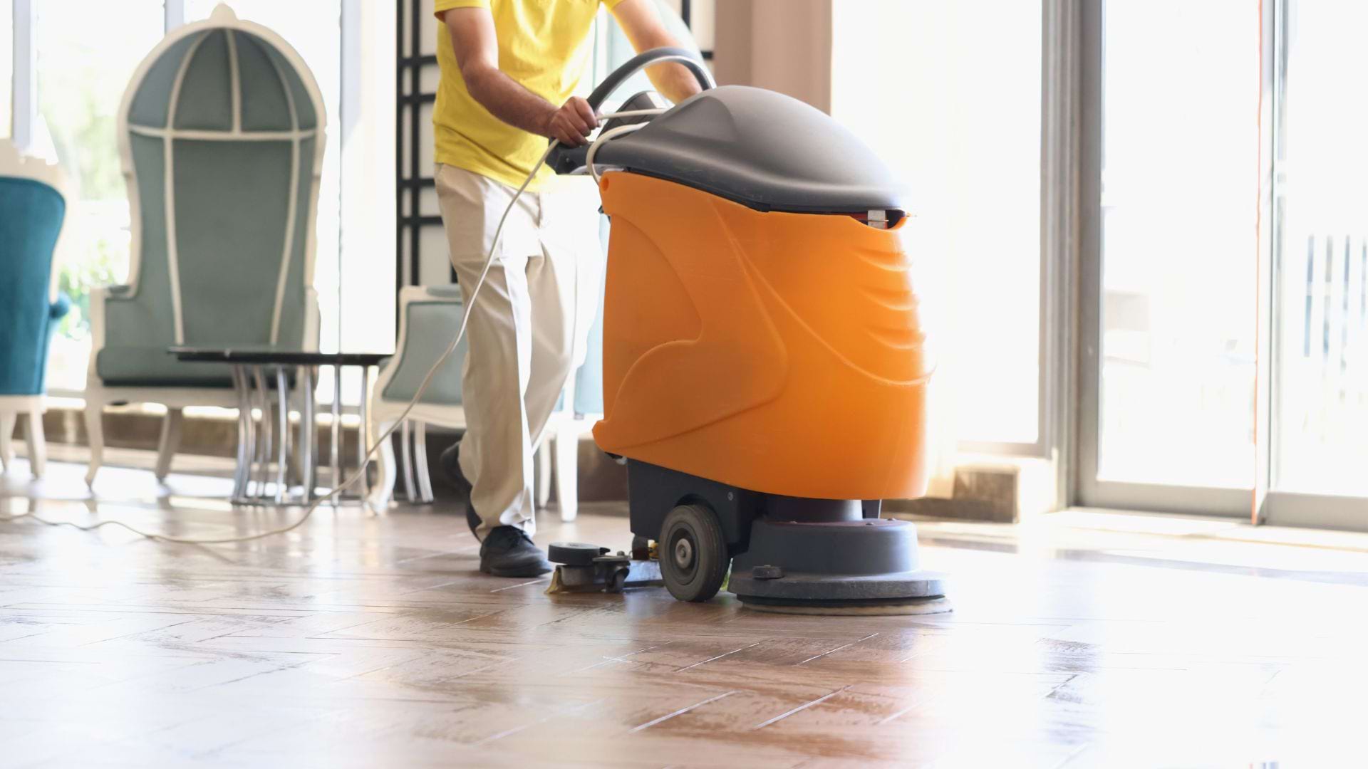 limpieza de suelos profesional con limpiezas rueda